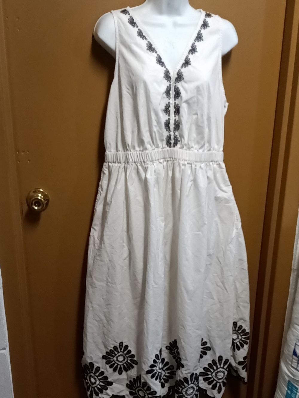 Universal Thread White Maxi Dress with Black Floral Embroidery